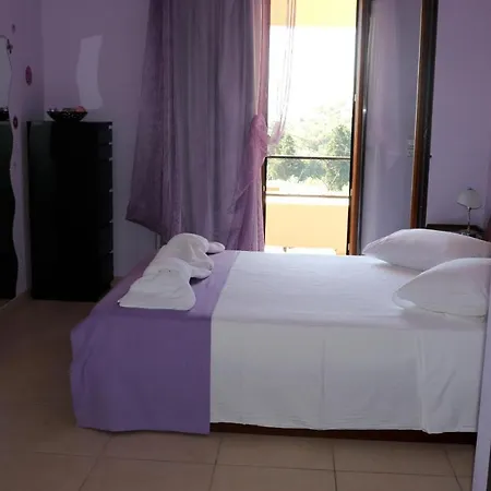 Apartment Loukia's 1 *